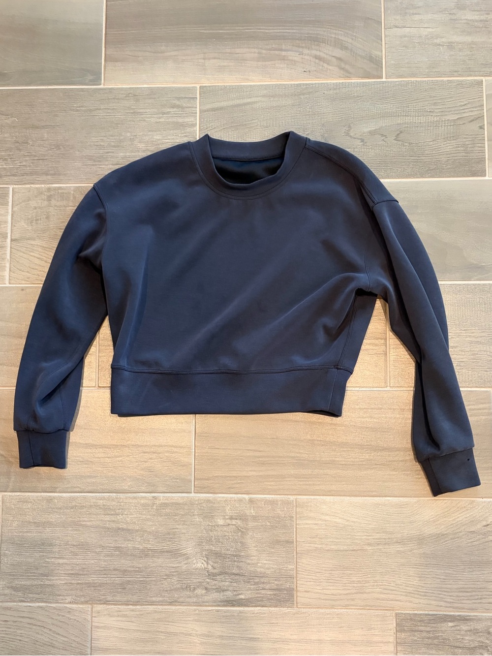 lululemon athletica Black Soft Stream Cropped Sweatshirt See Measurements